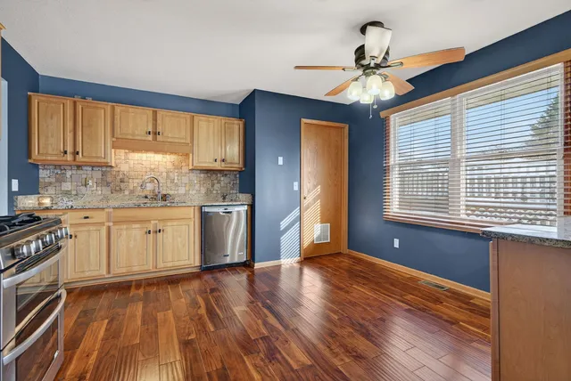 $320,000 | 295 Vita Lane, Braidwood, IL 60408