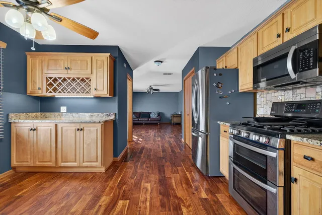 $320,000 | 295 Vita Lane, Braidwood, IL 60408