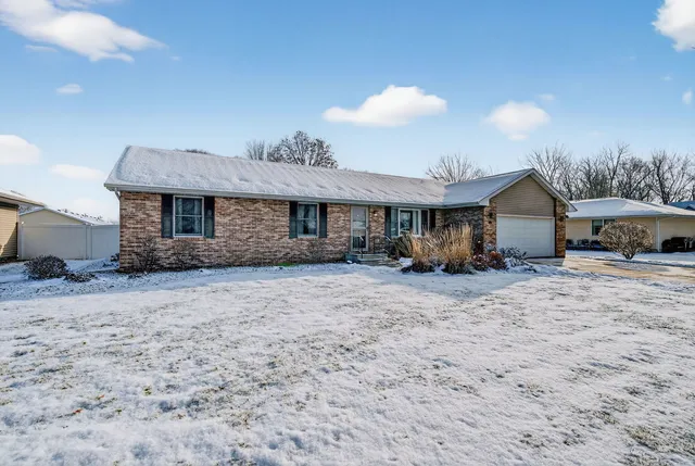 $320,000 | 295 Vita Lane, Braidwood, IL 60408