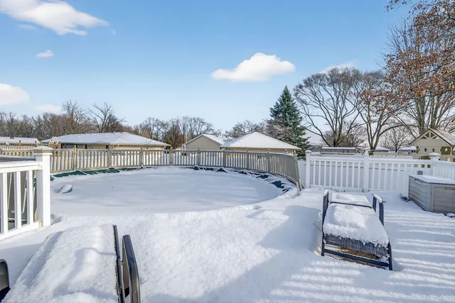 $320,000 | 295 Vita Lane, Braidwood, IL 60408