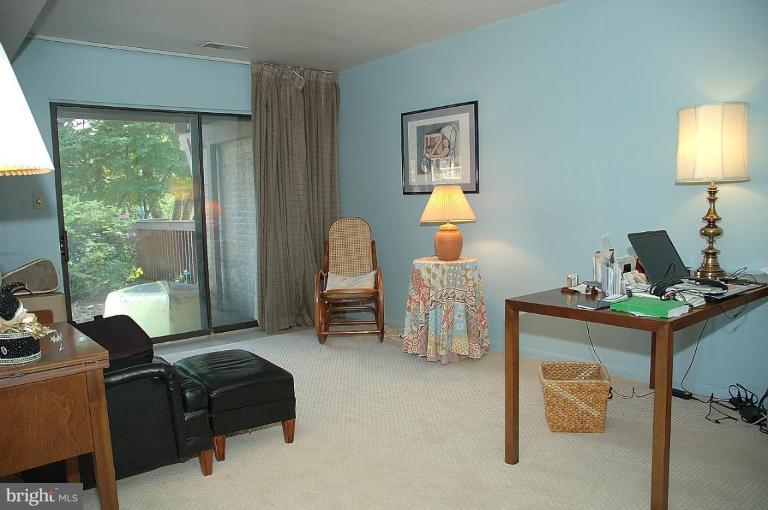 11214 Lagoon Lane Reston, VA 20191 - Photo 14 of 18 Bedroom #4