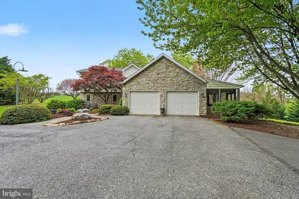$620,000 | 212 Sheep Hill Road, Schaefferstown, PA 17073