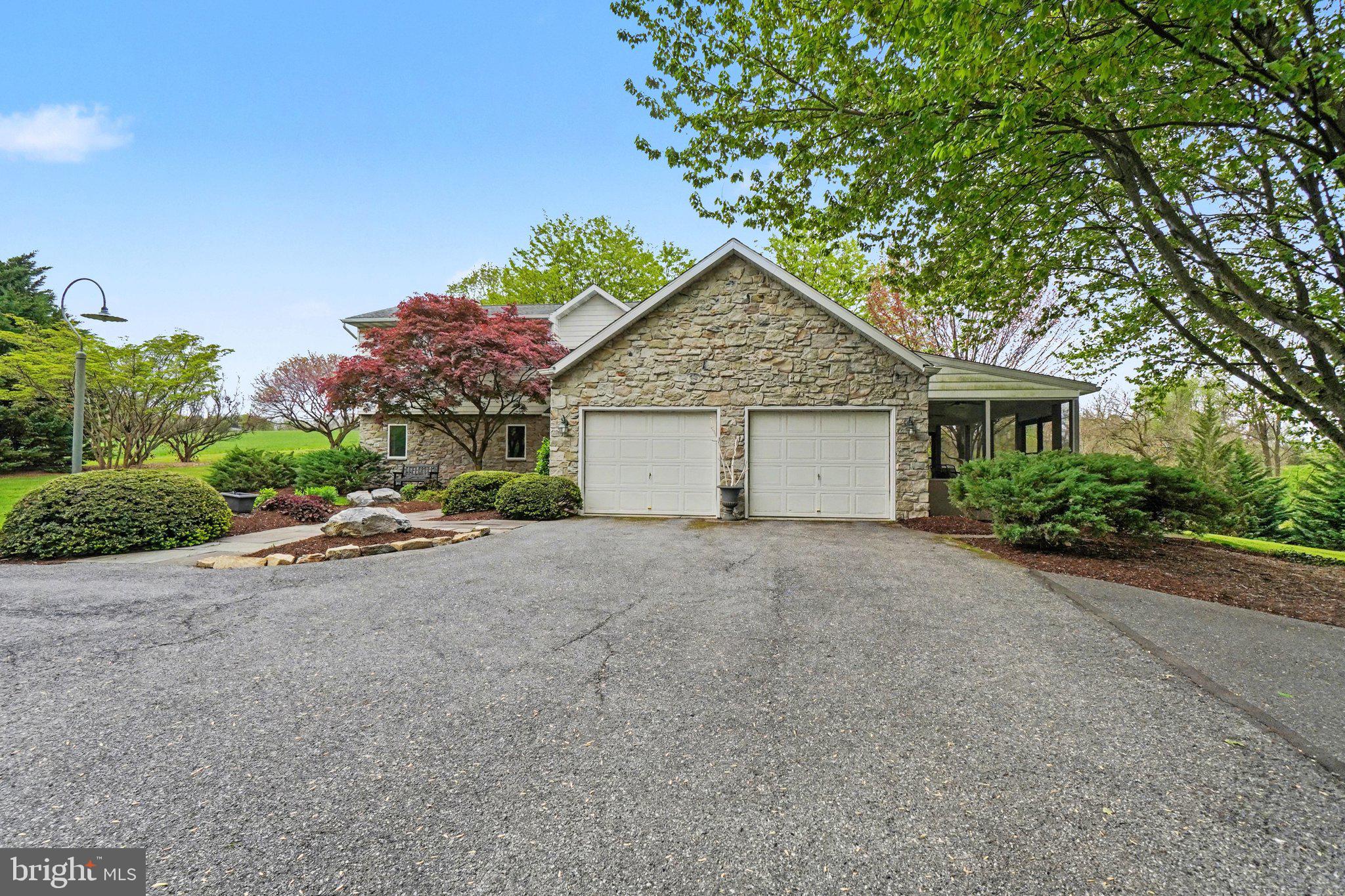 212 Sheep Hill Road Schaefferstown, PA 17073 - Photo 4 of 57