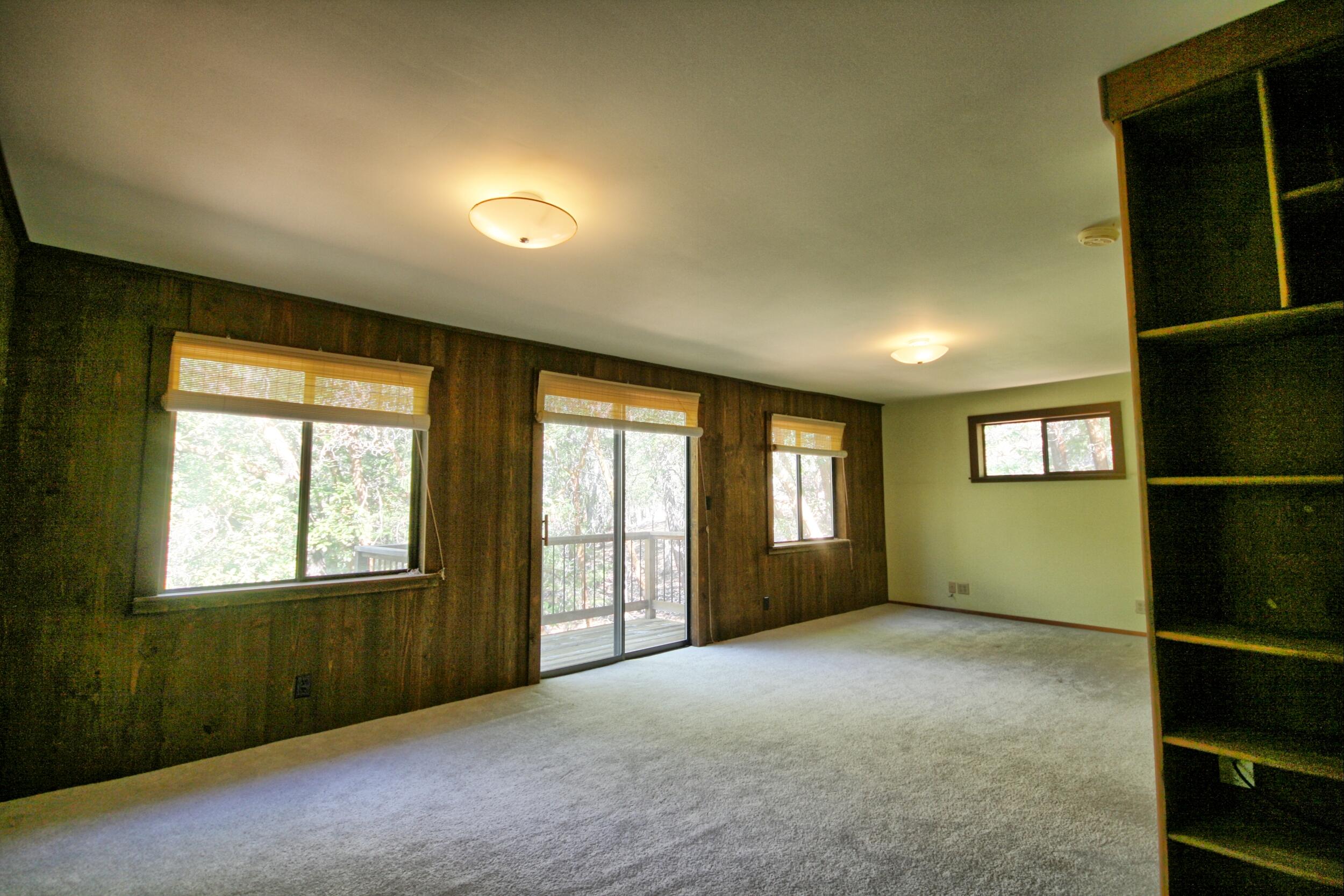 939 Beaver Creek Road Jacksonville, OR 97530 - Photo 23 of 53 private deck on master bd
