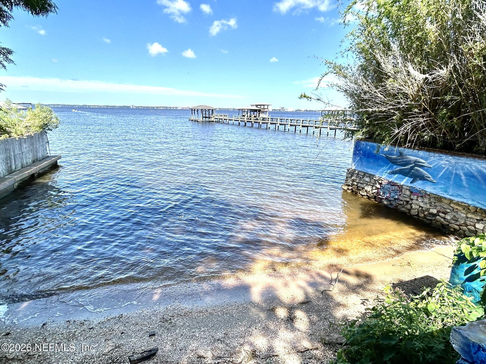 1011 Inwood Terrace Jacksonville, FL 32207 - Photo 45 of 56 a view of a terrace with wooden floor