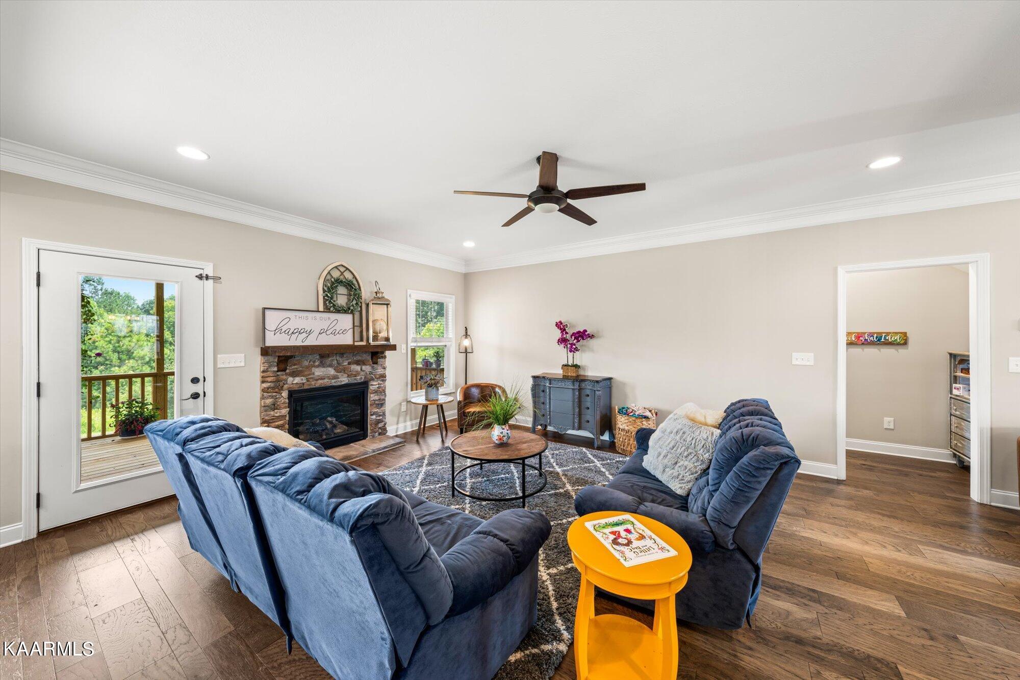 106 Sweetberry Street Oak Ridge, TN 37830 - Photo 8 of 43 08-106-Sweetberry-St-Oak-Ridge-TN-8