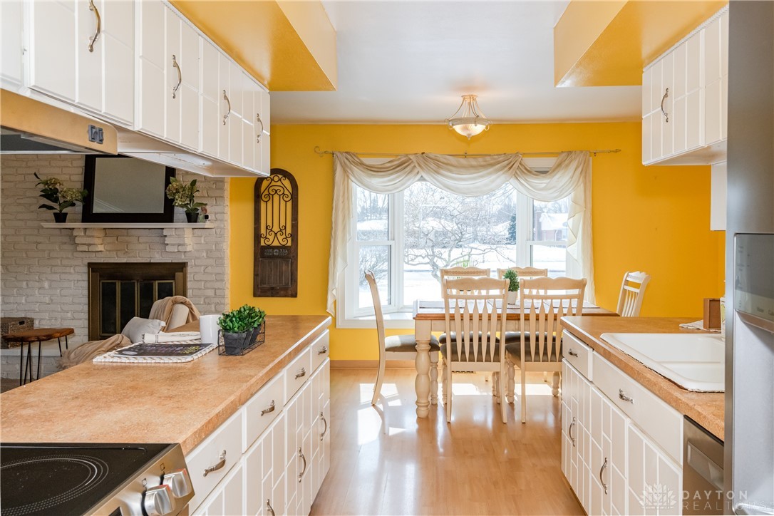 1053 East Rahn Road Centerville, OH 45429 - Photo 9 of 38 Gallery Image 9