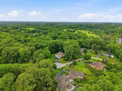 $1,100,000 | 206 Vernet Drive, Hockessin, DE 19707