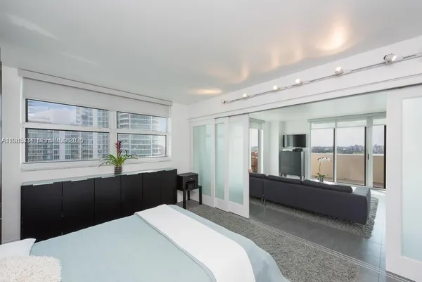 $5,000 | 90 Alton Road, Unit 1502, Miami Beach, FL 33139