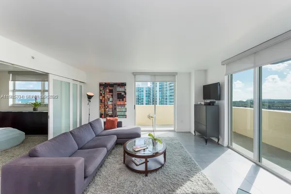 $5,000 | 90 Alton Road, Unit 1502, Miami Beach, FL 33139