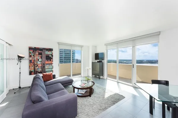 $5,000 | 90 Alton Road, Unit 1502, Miami Beach, FL 33139