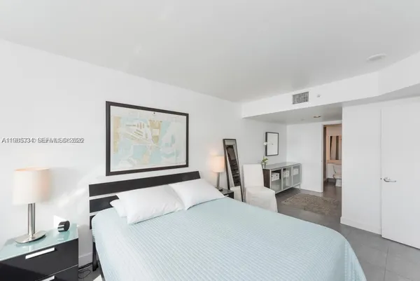 $5,000 | 90 Alton Road, Unit 1502, Miami Beach, FL 33139