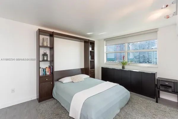 $5,000 | 90 Alton Road, Unit 1502, Miami Beach, FL 33139