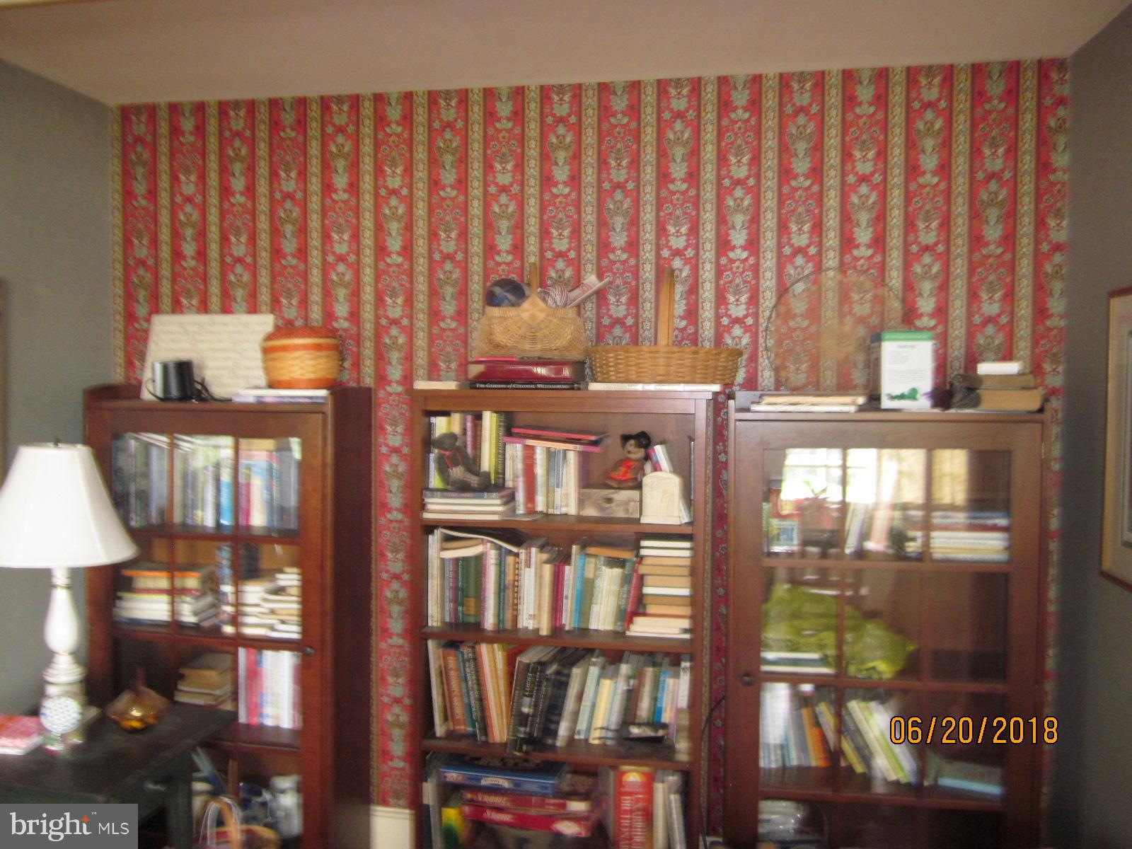 7041 Ridge Road Frederick, MD 21702 - Photo 11 of 31 Library Alcove