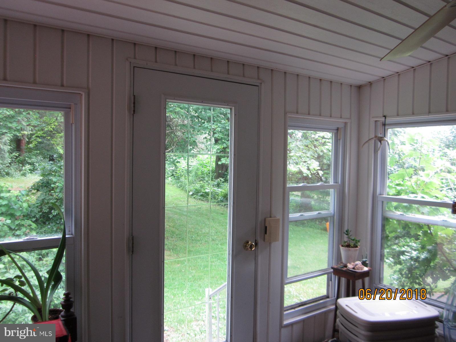 7041 Ridge Road Frederick, MD 21702 - Photo 15 of 31 Sun Room