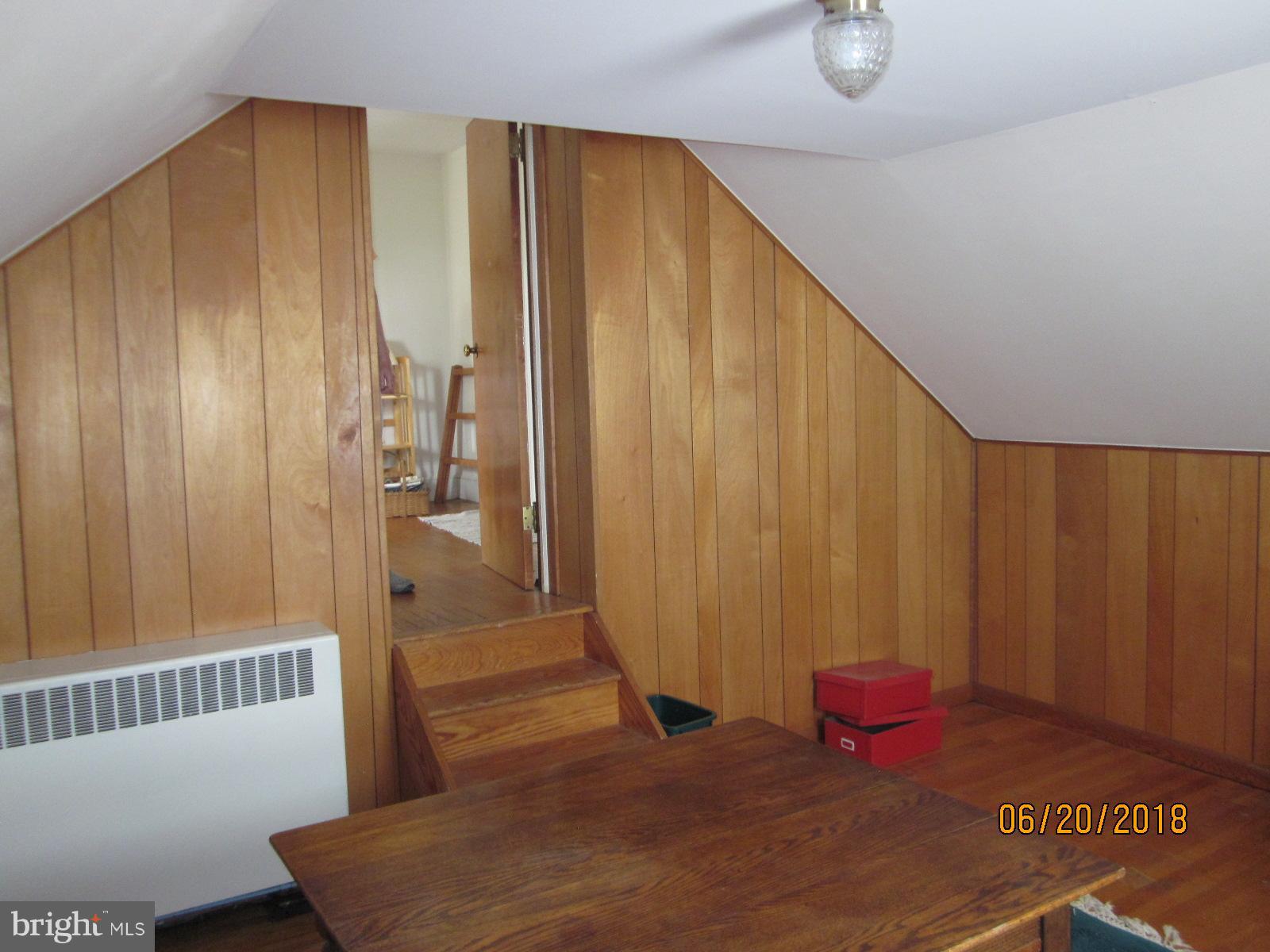 7041 Ridge Road Frederick, MD 21702 - Photo 22 of 31 Room over garage