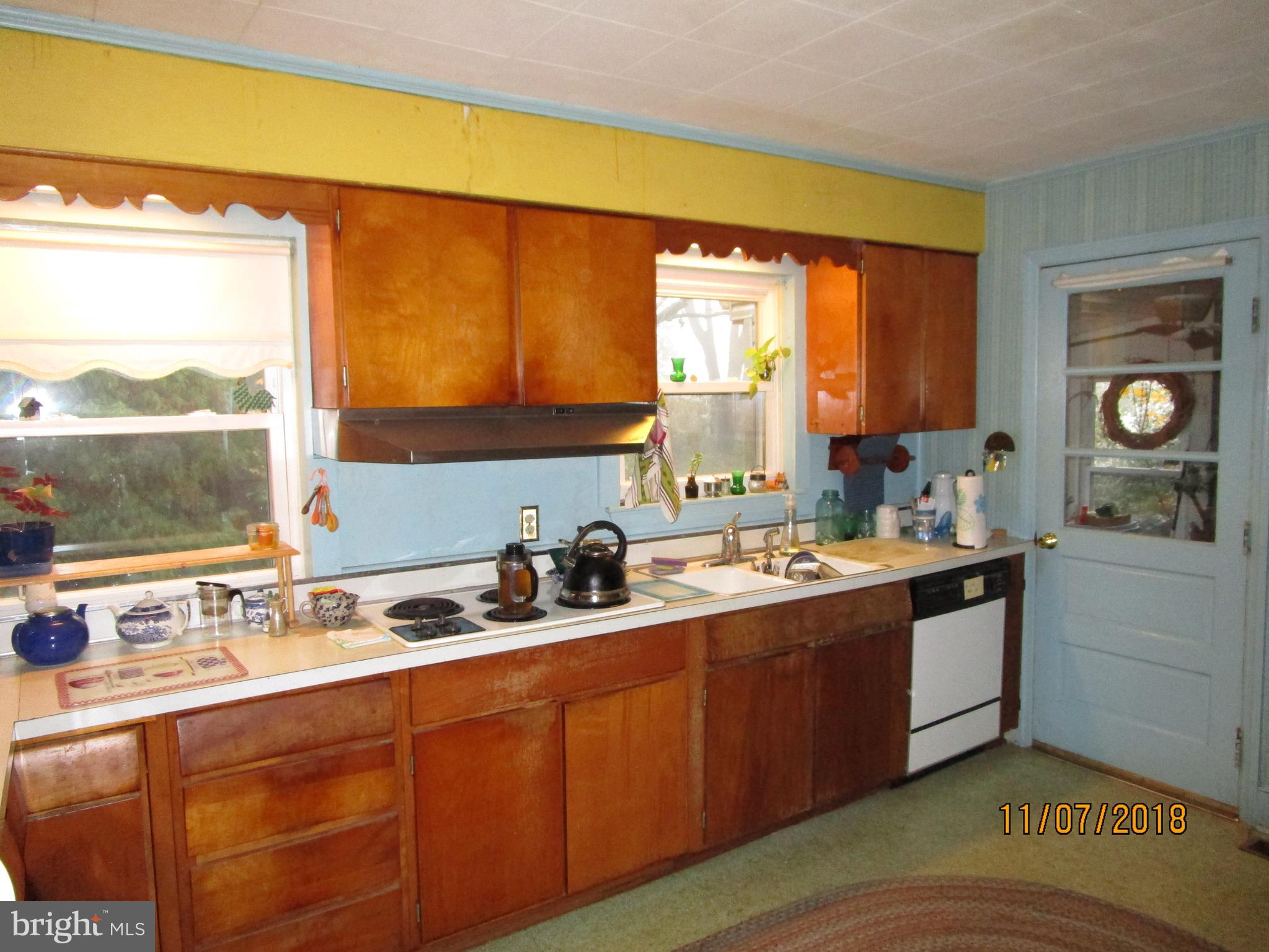 7041 Ridge Road Frederick, MD 21702 - Photo 6 of 31 Kitchen