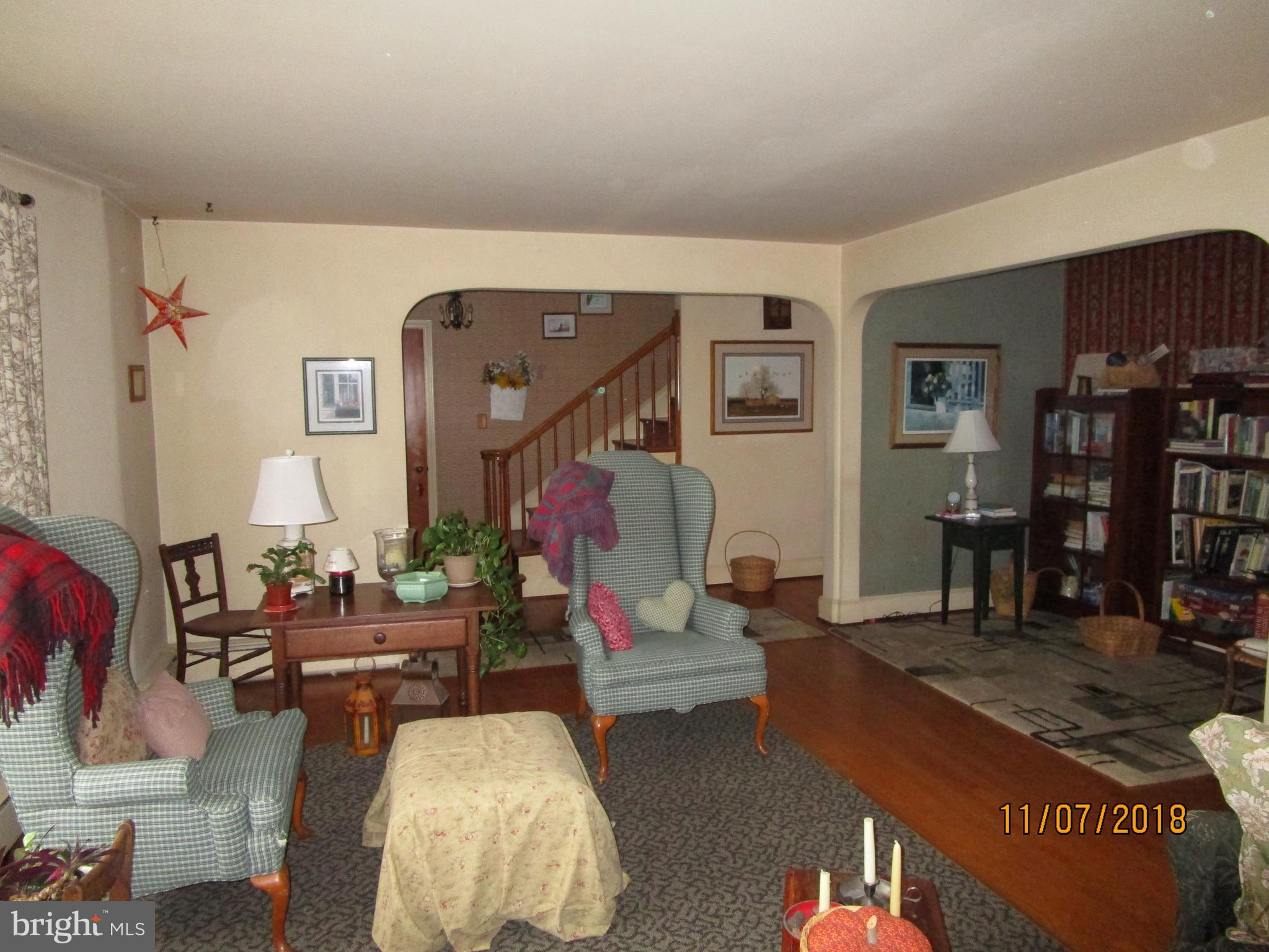 7041 Ridge Road Frederick, MD 21702 - Photo 8 of 31 Living Room
