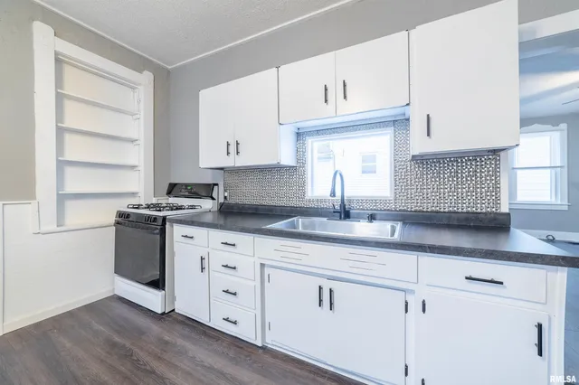 $100,000 | 509 Harrison Street, Quincy, IL 62301