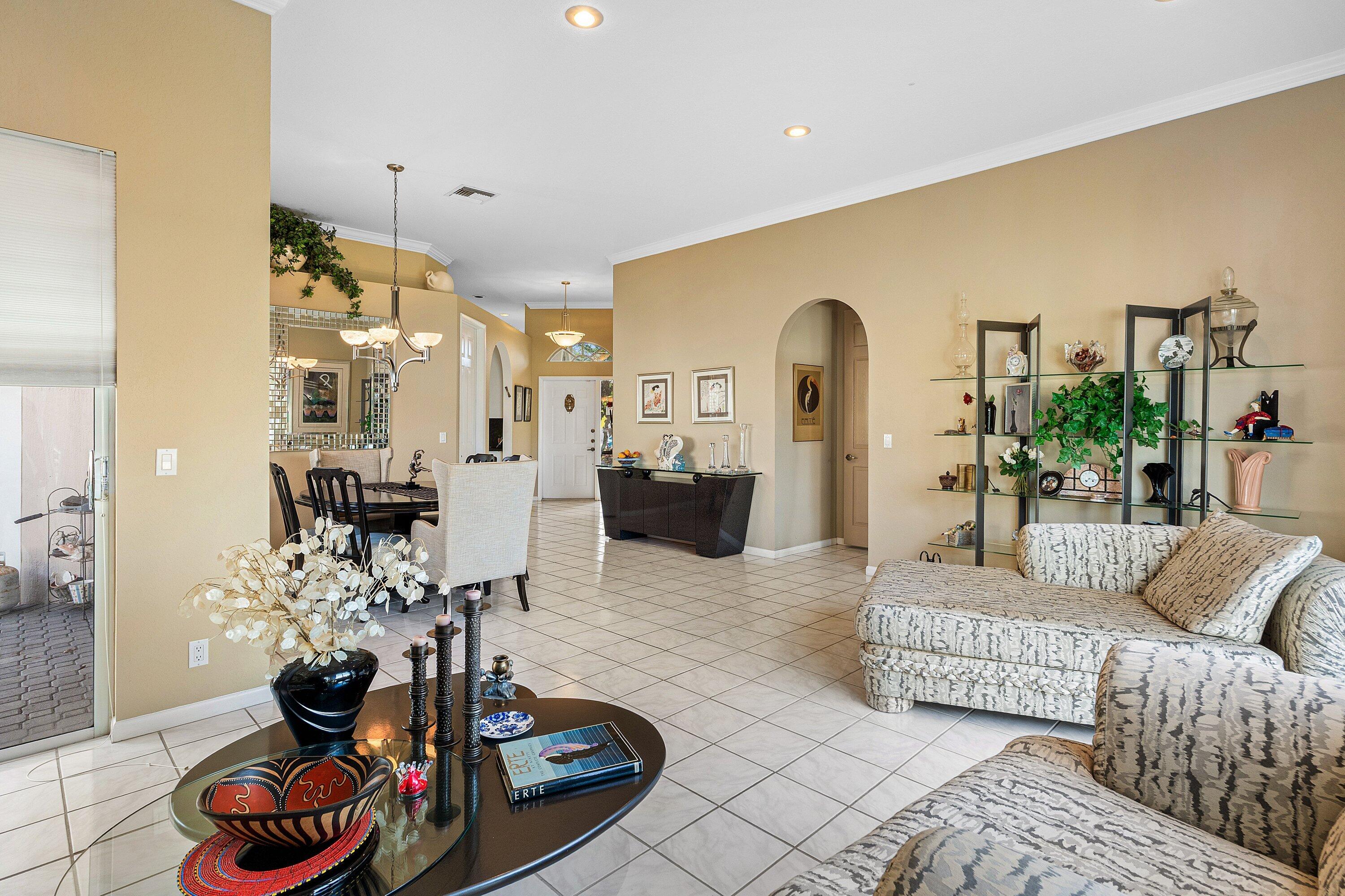 6389 Brava Way Boca Raton, FL 33433 - Photo 16 of 44 018-6389BravaWay-BocaRaton-FL-33433-SMAL