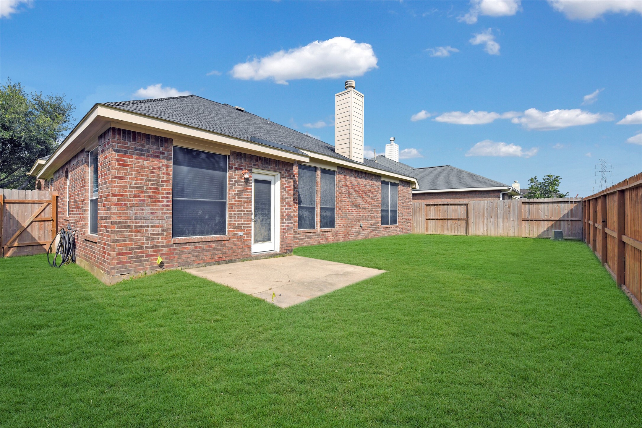 19227 Countryhills Court Spring, TX 77388 - Photo 30 of 33 Windows have solar screens for heat reduction.