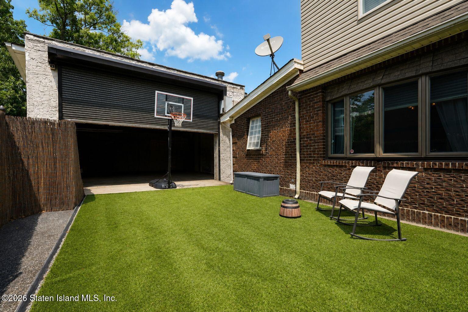 7429 Amboy Road Staten Island, NY 10307 - Photo 26 of 33 SIDE YARD
