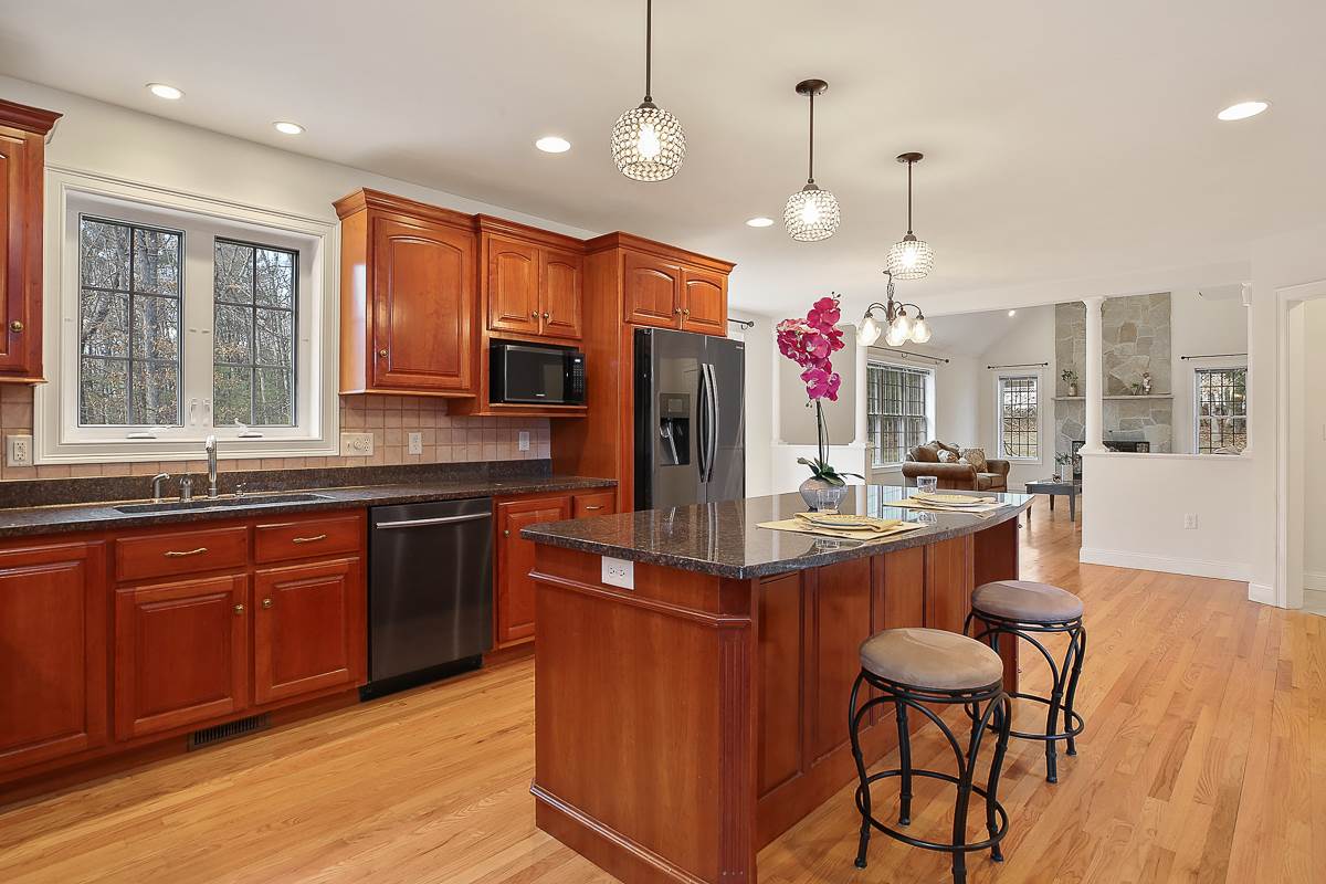 12 Appleton Road Windham, NH 03087 - Photo 9 of 40