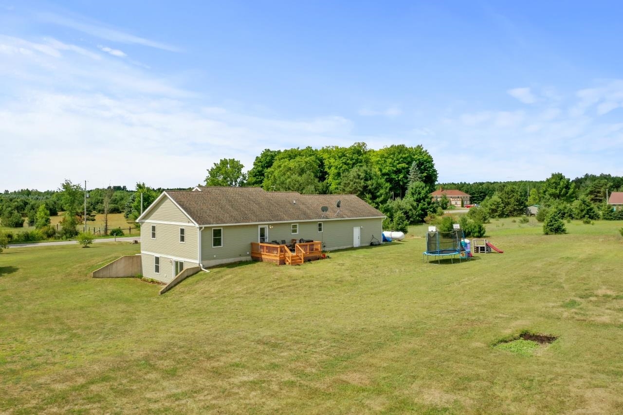 8433 East 30 Road Cadillac, MI 49601 - Photo 3 of 40 1913502-2.JPG