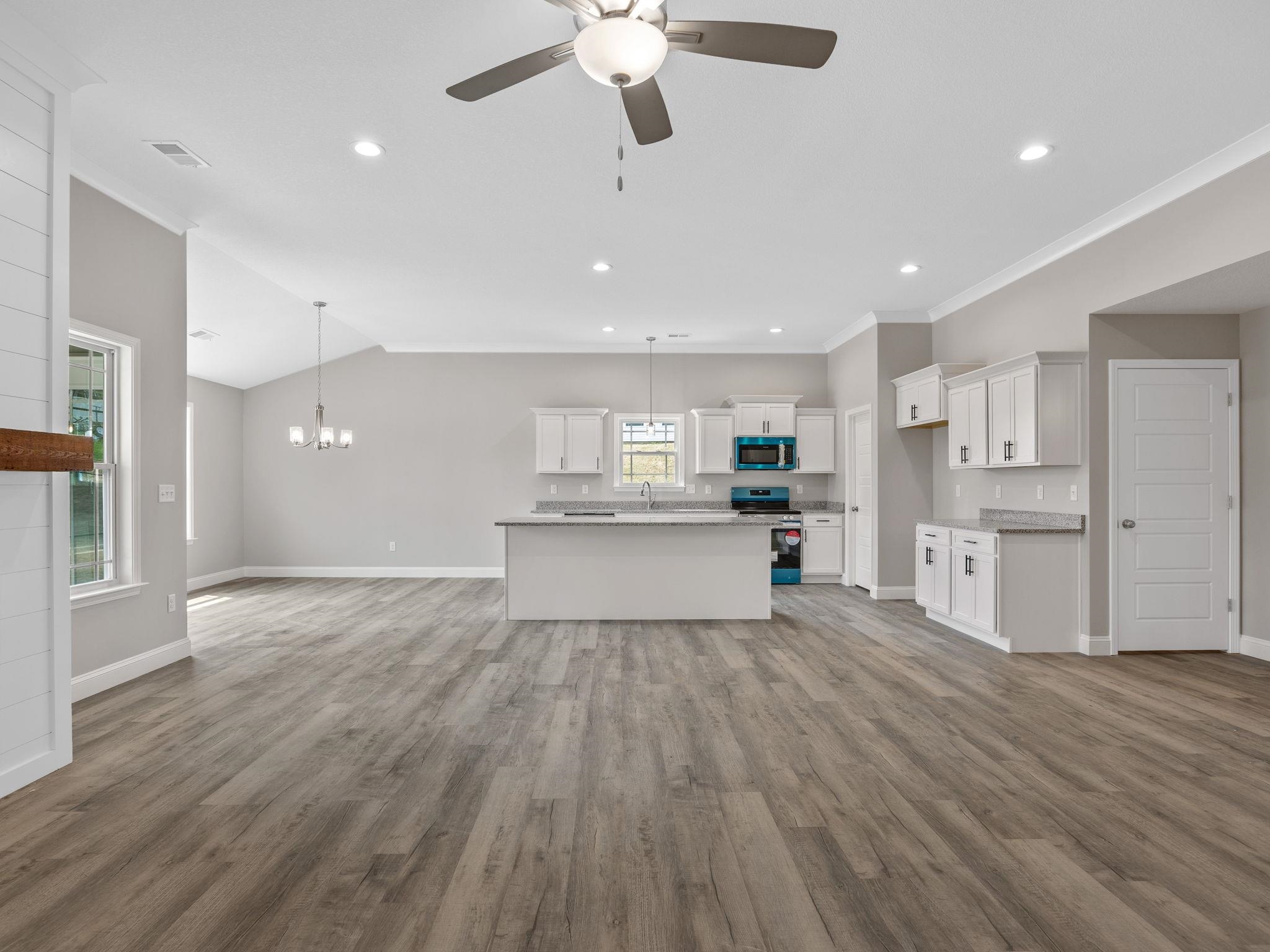 650 Hammett Road Wellford, SC 29385 - Photo 11 of 35