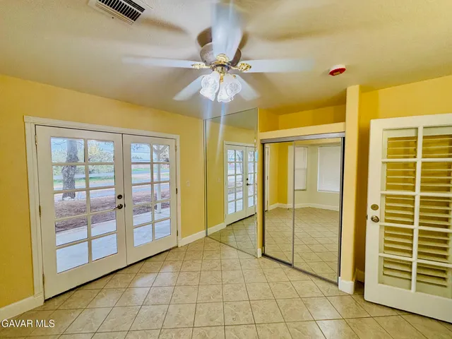 a view of an entryway of the house