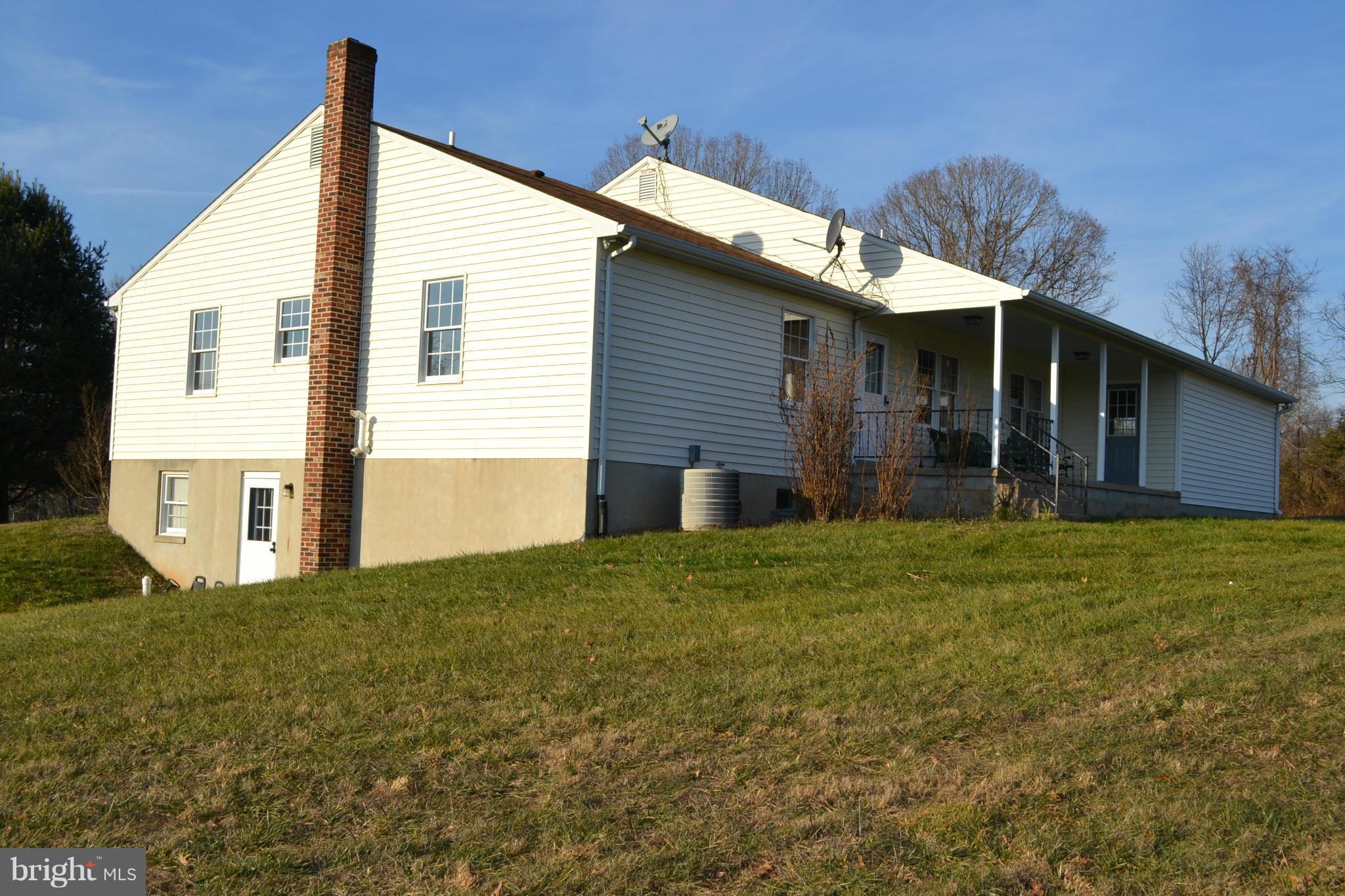 9743 Conde Road Marshall, VA 20115 - Photo 2 of 30 Exterior (Rear)