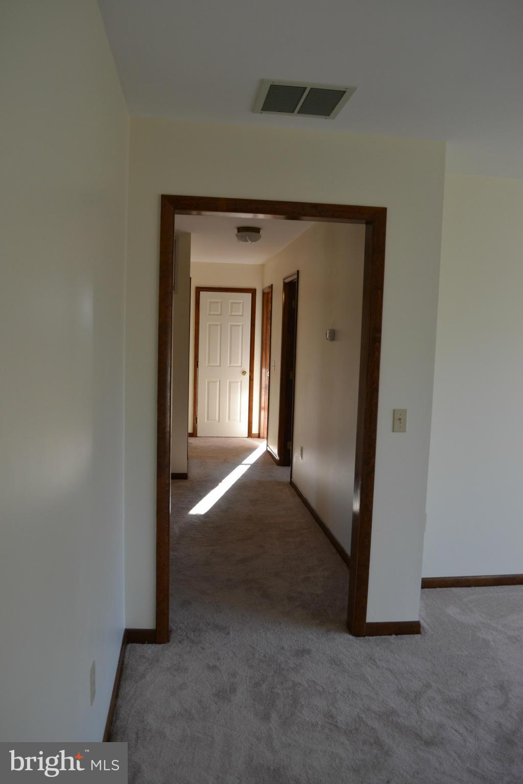 9743 Conde Road Marshall, VA 20115 - Photo 17 of 30 Interior (General)