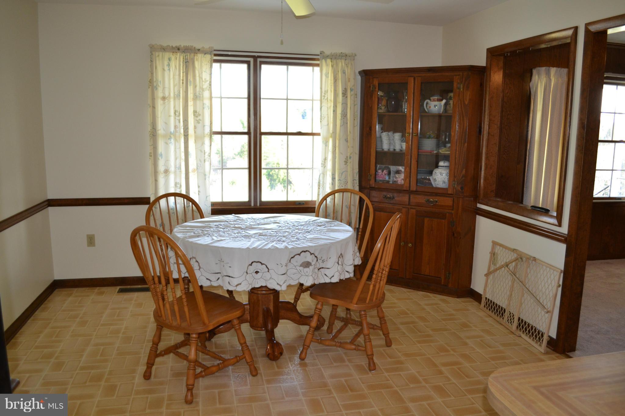 9743 Conde Road Marshall, VA 20115 - Photo 21 of 30 Dining Room