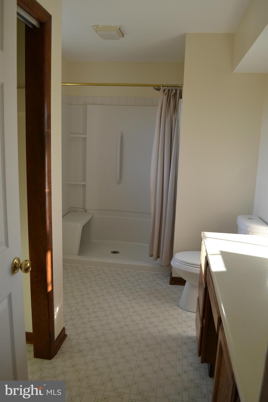 9743 Conde Road Marshall, VA 20115 - Photo 10 of 30 Bath (Master)