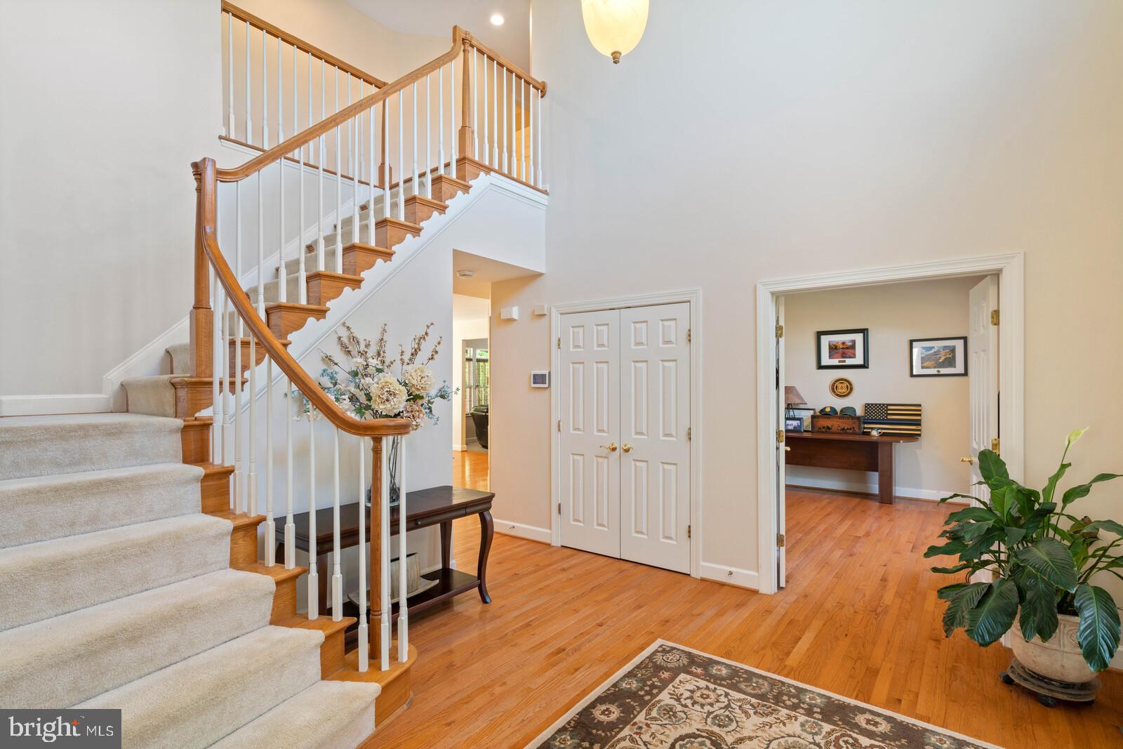 18629 Kerill Road Triangle, VA 22172 - Photo 4 of 52 Foyer