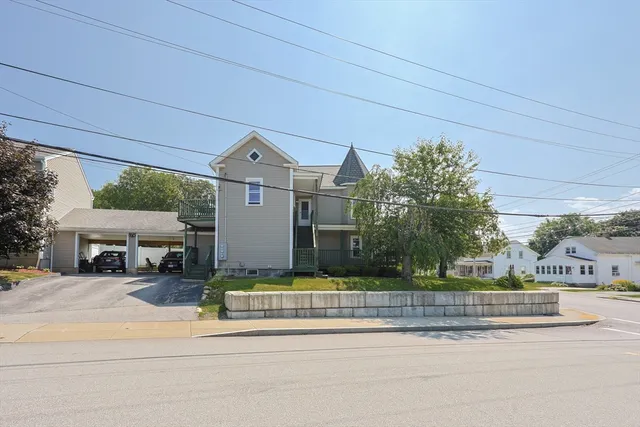 $279,900 | 107 Lake Street, Unit B, Webster, MA 01570