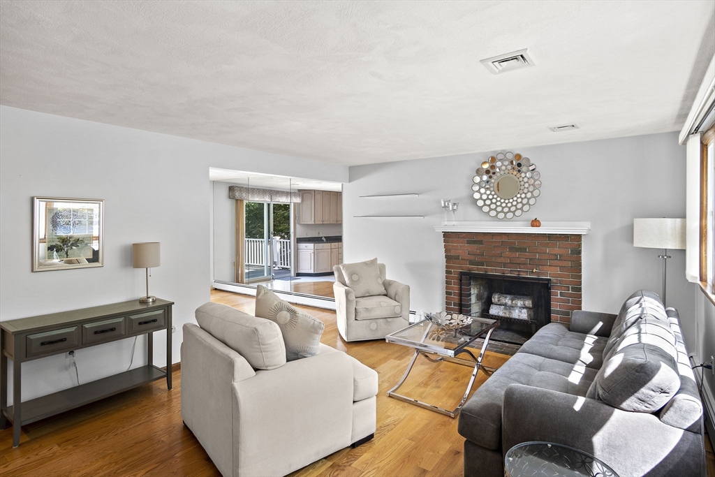 51 Caldwell Road Waltham, MA 02453 - Photo 3 of 36 Gallery Image 3