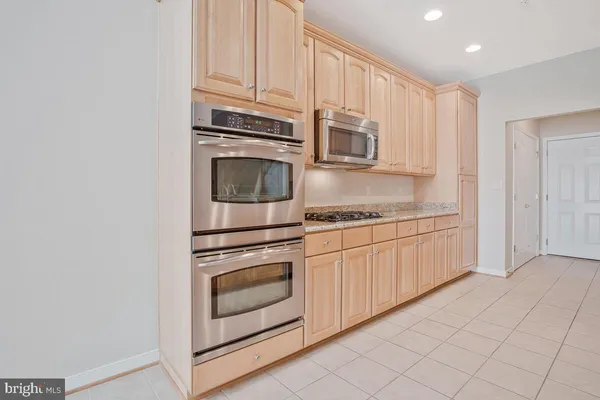 $749,000 | 8656 Vast Rose Drive, Unit 23, Columbia, MD 21045