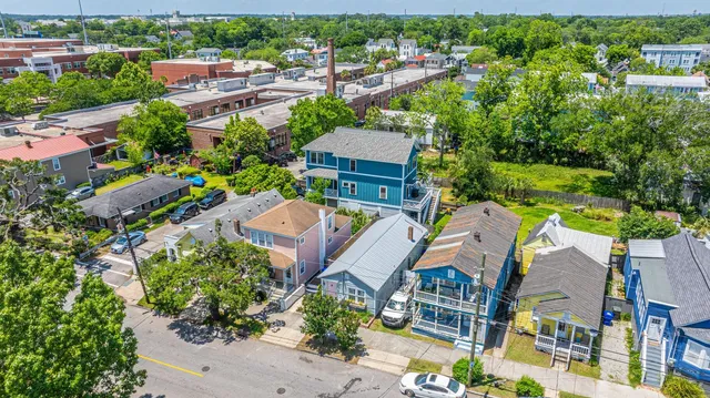 $699,999 | 200 Fishburne Street, Charleston, SC 29403