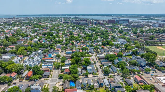 $699,999 | 200 Fishburne Street, Charleston, SC 29403