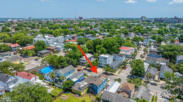 $699,999 | 200 Fishburne Street, Charleston, SC 29403