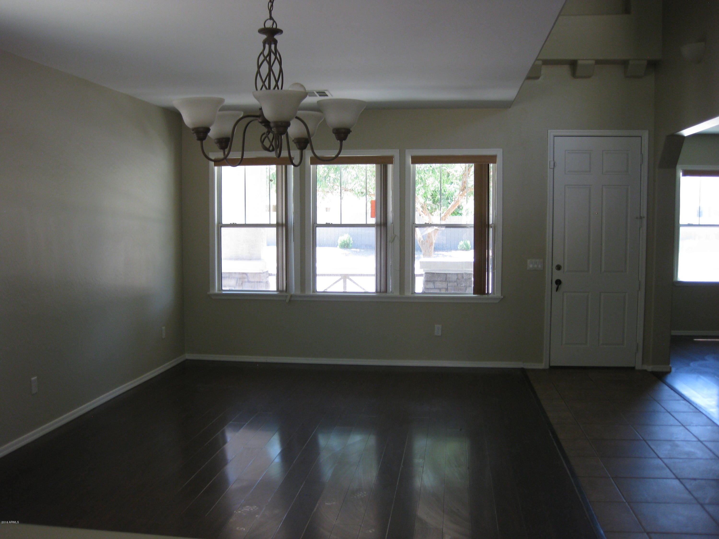 4022 West Vineyard Road Phoenix, AZ 85041 - Photo 5 of 24 Vineyard-Dining Living Room