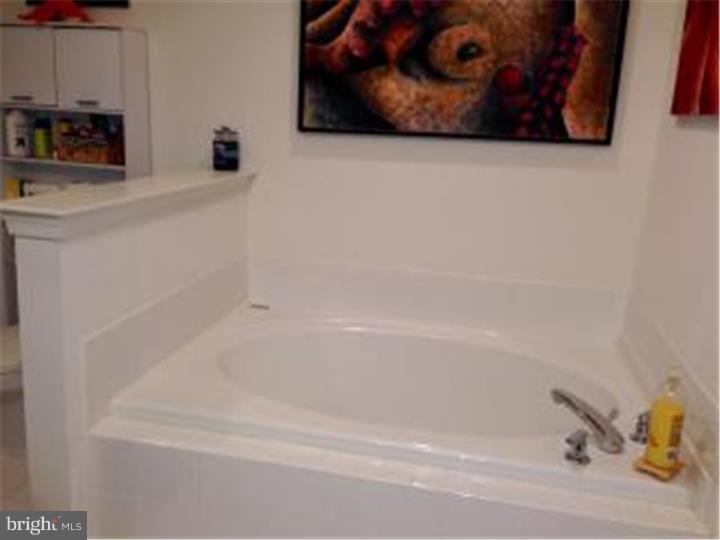 72 Chapel Hill Road Mount Laurel, NJ 08054 - Photo 13 of 20 Master Bathroom