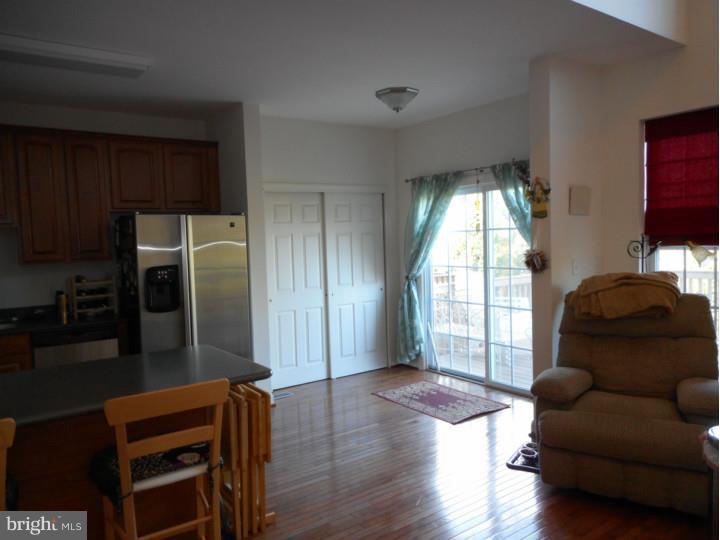 72 Chapel Hill Road Mount Laurel, NJ 08054 - Photo 10 of 20 Kitchen