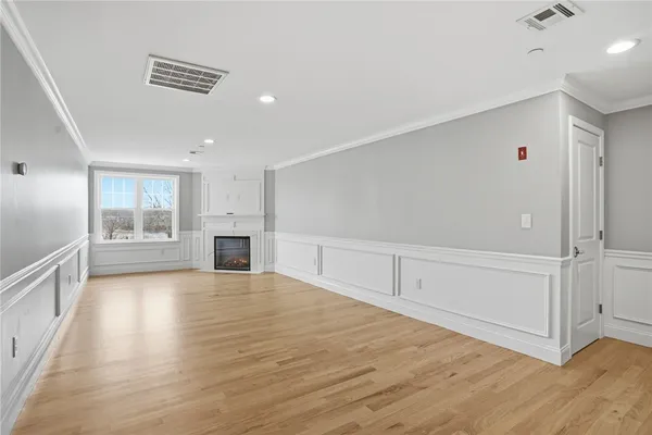 $545,000 | 9 Joseph N Zenga Jr Boulevard, Unit 210, East Greenwich, RI 02818