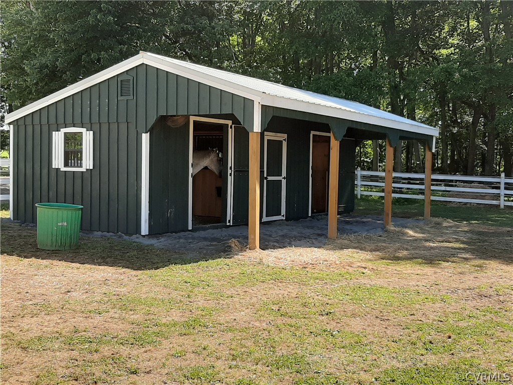 8793 Green Road Warrenton, VA 20187 - Photo 7 of 41 Gallery Image 7