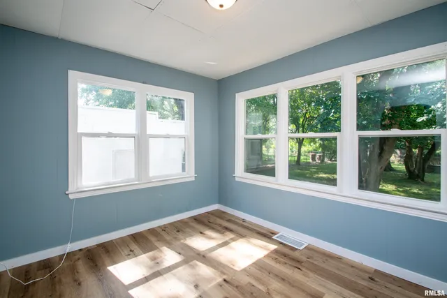 $100,000 | 3423 North El Vista Avenue, Peoria, IL 61604