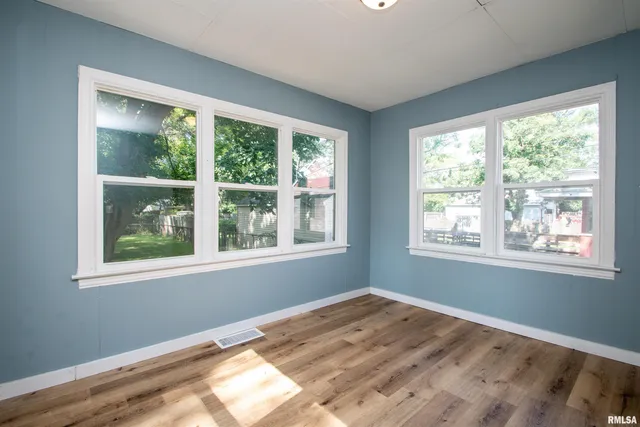 $100,000 | 3423 North El Vista Avenue, Peoria, IL 61604