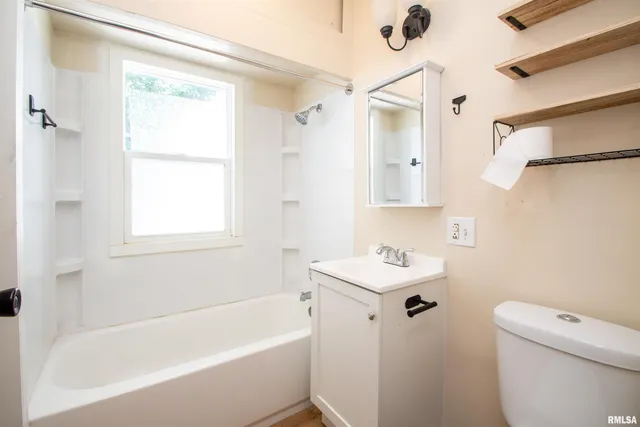 $100,000 | 3423 North El Vista Avenue, Peoria, IL 61604