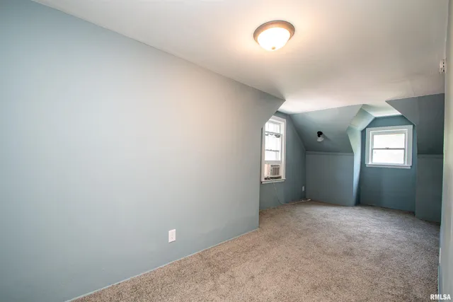 $100,000 | 3423 North El Vista Avenue, Peoria, IL 61604